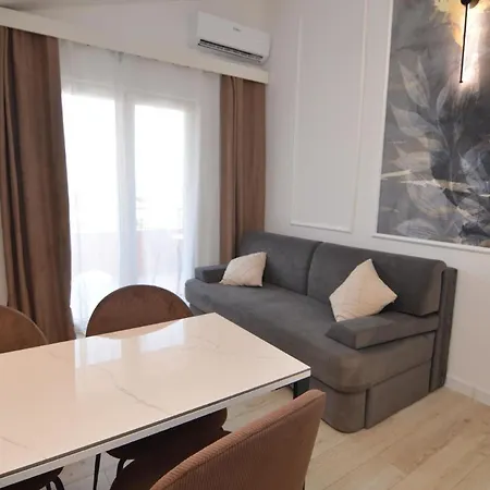 Ferienwohnung Fuer 2 Personen Ca 25 M In Starigrad-paklenica, Gespanschaft Zadar *